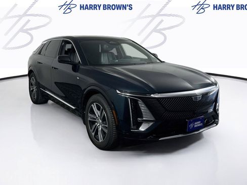 Used 2024 Cadillac Lyriq Luxury w/ LPO, Floor Liner Package AWD/4WD image 26