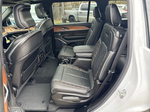 New 2026 Jeep Grand Cherokee L Summit w/ Obsidian Package AWD/4WD image 14