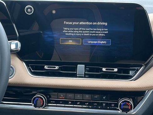 New 2026 Chevrolet Equinox ACTIV w/ Safety and Technology Package image 19