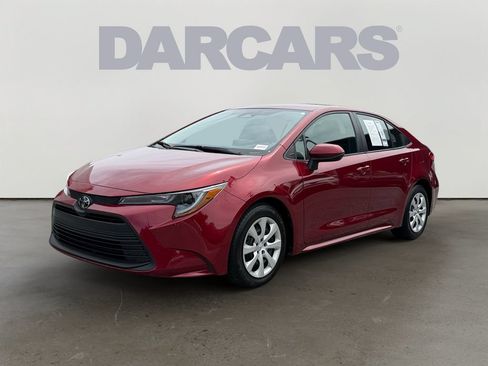 Used 2025 Toyota Corolla LE FWD image 3