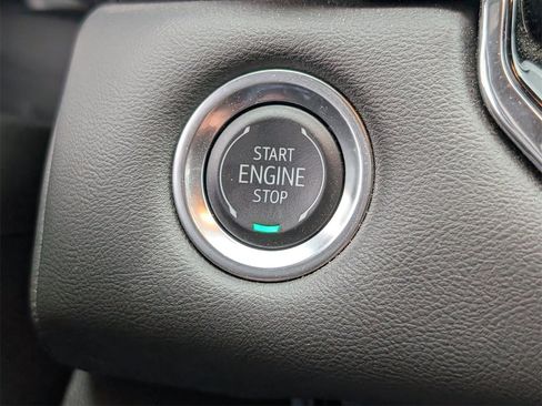 Used 2024 GMC Canyon Elevation w/ Convenience Package image 17