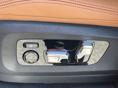 New 2026 BMW X7 xDrive40i AWD/4WD image 18