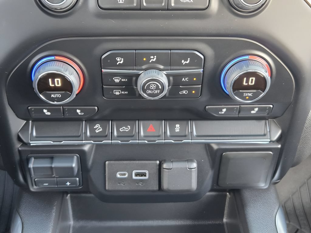 Used 2021 Chevrolet Silverado 1500 RST AWD/4WD image 17