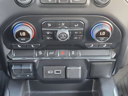 Used 2021 Chevrolet Silverado 1500 RST AWD/4WD image 17