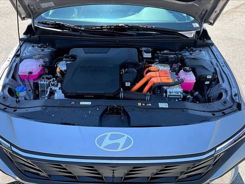 New 2026 Hyundai Elantra Sport FWD image 12