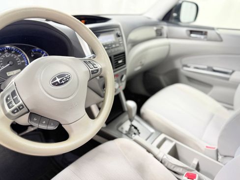 Used 2012 Subaru Forester 2.5X Premium w/ All-Weather Pkg image 17