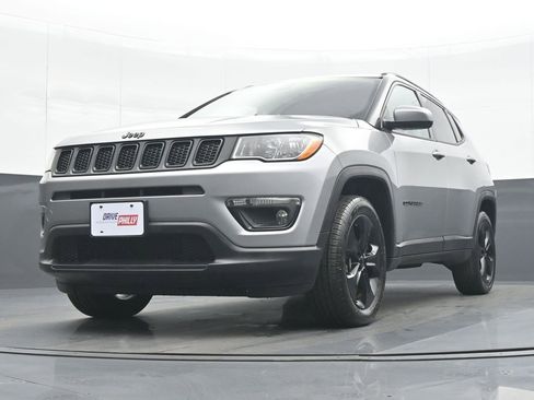 Used 2021 Jeep Compass Altitude image 25