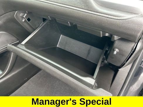 Used 2023 GMC Acadia SLT image 45