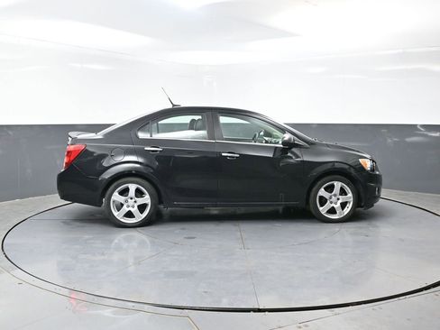 Used 2014 Chevrolet Sonic LTZ FWD image 2
