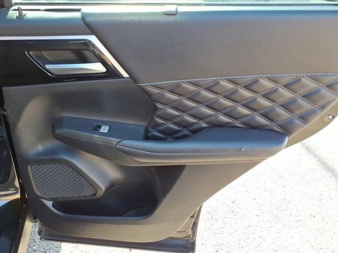 Used 2023 Mitsubishi Outlander SEL Black Edition image 17