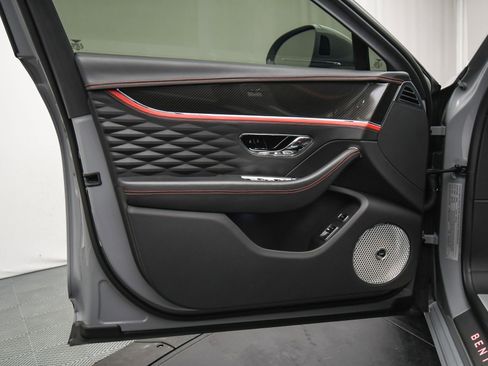 Certified 2023 Bentley Flying Spur W12 image 44