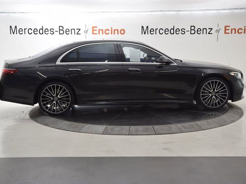 Used 2022 Mercedes-Benz S 500 4MATIC image 7