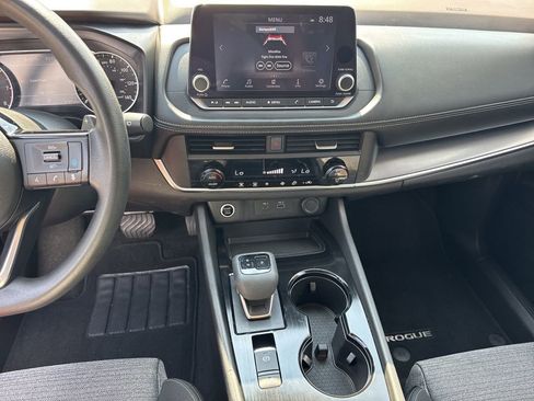 Used 2023 Nissan Rogue SV image 28