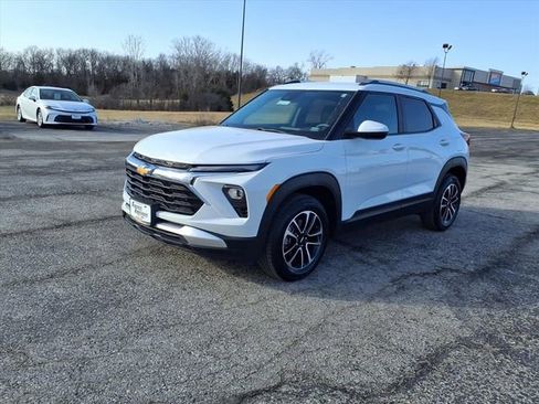 Used 2025 Chevrolet TrailBlazer LT image 34