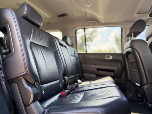 Used 2011 Honda Pilot EX-L image 24