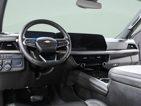 Used 2025 Chevrolet Tahoe LT image 30