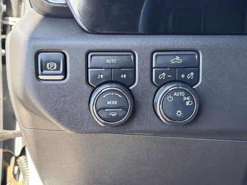 Used 2024 Chevrolet Silverado 1500 LT AWD/4WD image 34