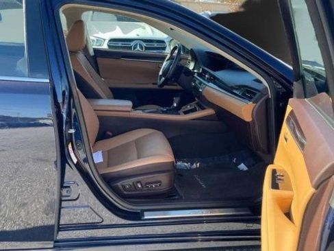 Used 2018 Lexus ES 350 w/ Premier Package image 11