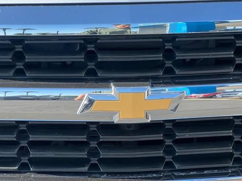 Used 2017 Chevrolet Silverado 1500 LT w/ LT Eassist Package RWD image 36