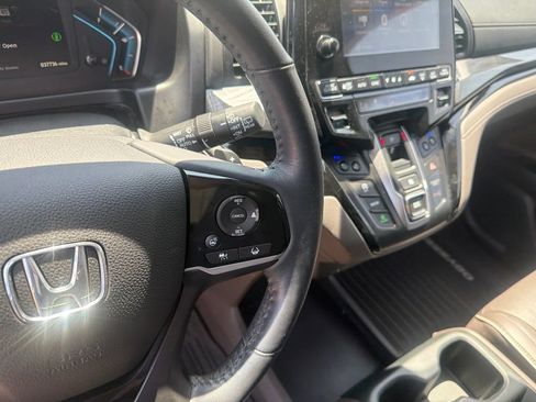 Used 2023 Honda Odyssey Elite image 19