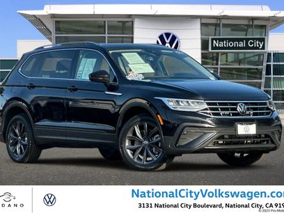 Used 2022 Volkswagen Tiguan SE w/ Panoramic Sunroof Package