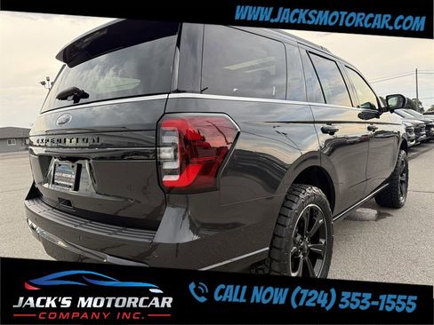 Used 2024 Ford Expedition Limited image 9