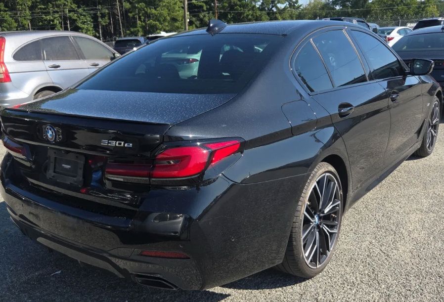 Used 2023 BMW 530e w/ M Sport Package RWD image 13