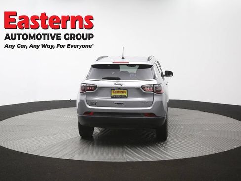 Used 2022 Jeep Compass Latitude AWD/4WD image 36