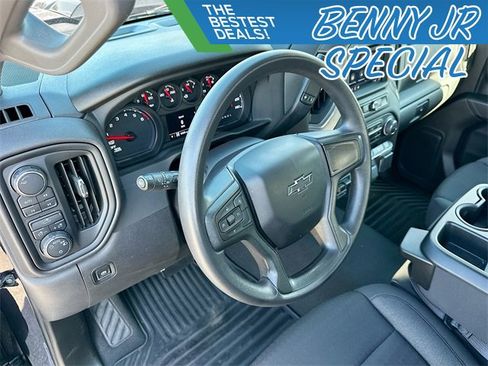 Used 2024 Chevrolet Silverado 1500 Custom Trail Boss w/ LPO, Dark Essentials Package image 9