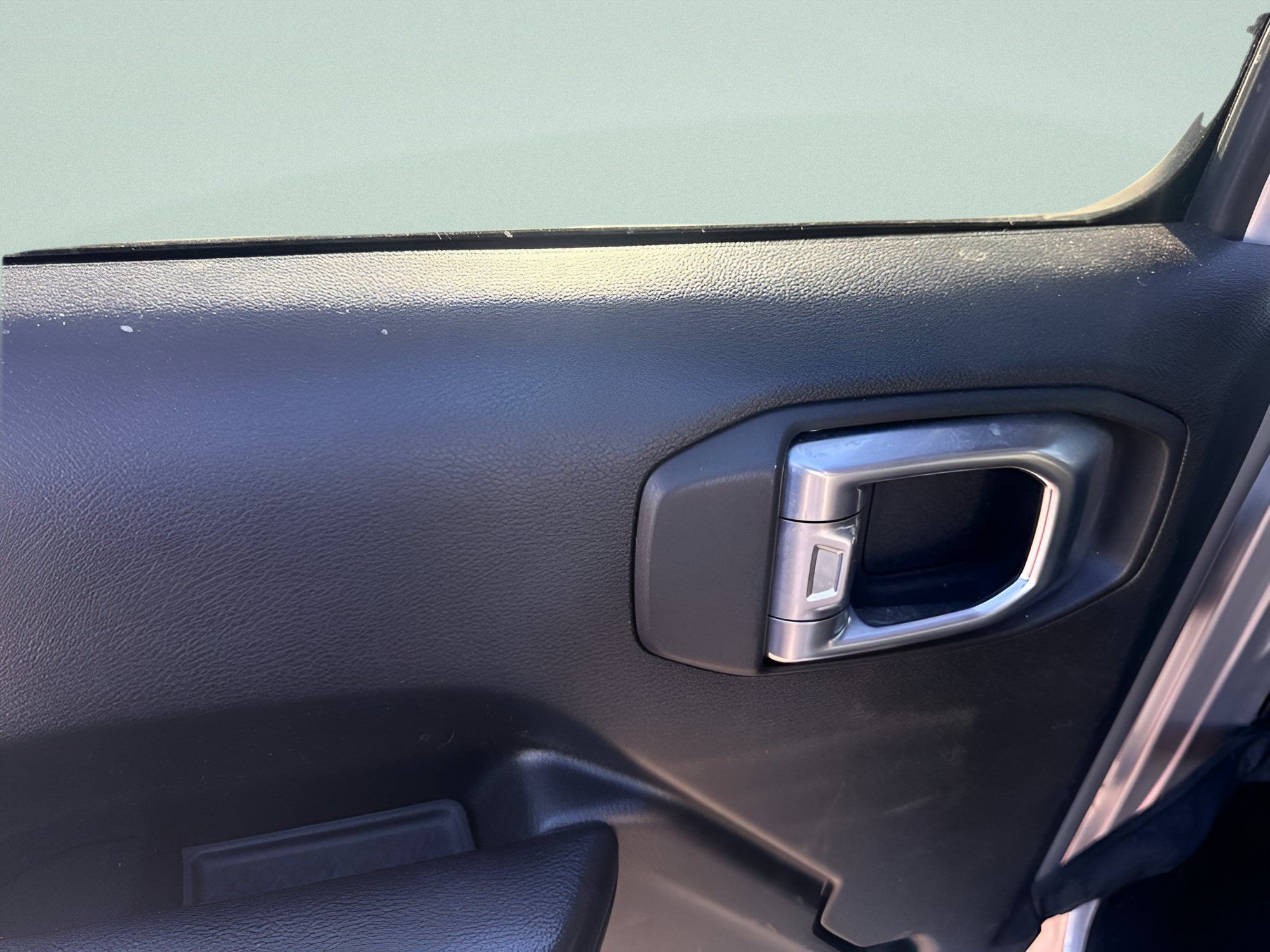 Used 2018 Jeep Wrangler Unlimited Sport S AWD/4WD image 15