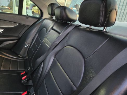 Used 2017 Mercedes-Benz C 300 4MATIC Sedan image 47