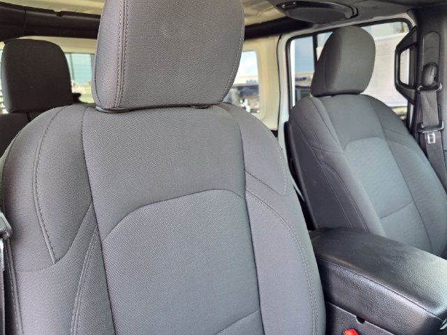 Used 2020 Jeep Wrangler Unlimited Sport S AWD/4WD image 40