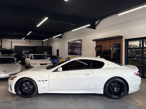 Used 2018 Maserati GranTurismo Sport image 5