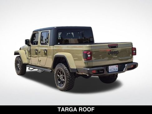 Used 2025 Jeep Gladiator Sport AWD/4WD image 7