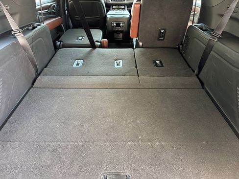 Used 2023 GMC Yukon XL Denali Ultimate AWD/4WD image 21