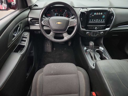 Used 2018 Chevrolet Traverse LT image 11