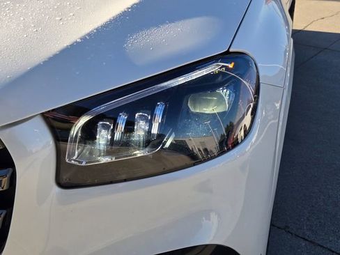 Used 2024 Mercedes-Benz GLS 580 4MATIC image 42