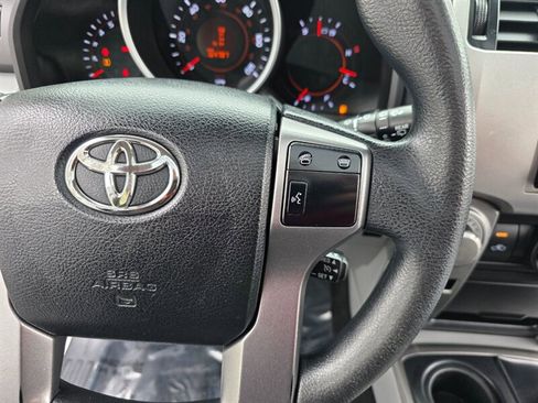 Used 2011 Toyota 4Runner Trail AWD/4WD image 34