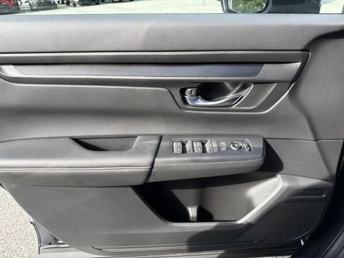 Used 2025 Honda CR-V LX image 7