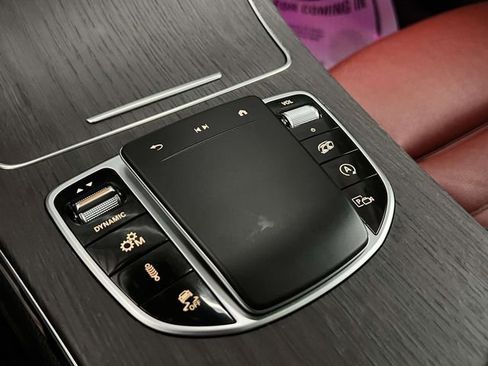 Certified 2022 Mercedes-Benz GLC 43 AMG 4MATIC image 30
