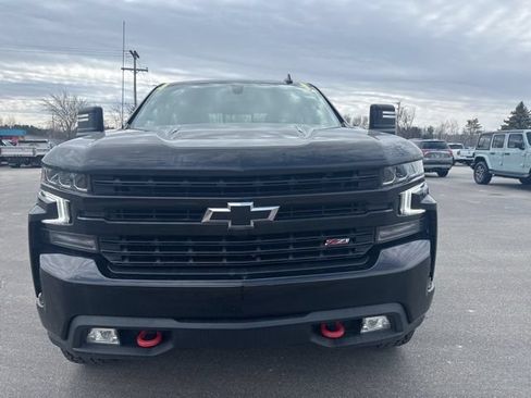 Used 2021 Chevrolet Silverado 1500 LT Trail Boss w/ Convenience Package II AWD/4WD image 3