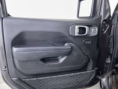 Used 2019 Jeep Wrangler Unlimited Sport S AWD/4WD image 10