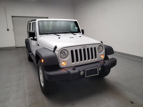 Used 2018 Jeep Wrangler Unlimited Sport S AWD/4WD image 14