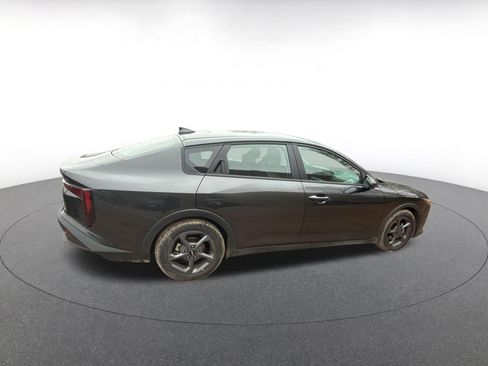 Used 2025 Kia K4 LXS image 12