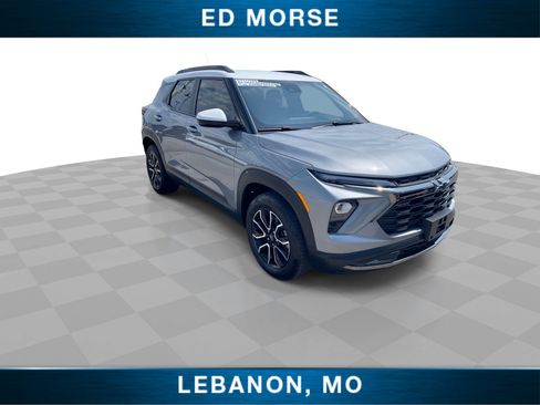 Used 2024 Chevrolet TrailBlazer ACTIV w/ Driver Confidence Package FWD image 2