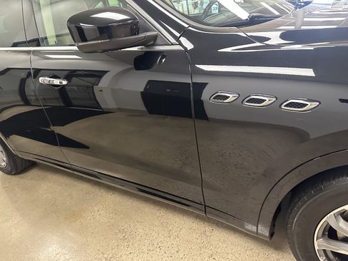 Used 2020 Maserati Levante S image 21