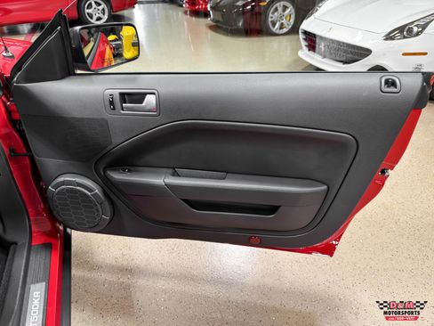Used 2008 Ford Mustang Shelby GT500 RWD image 28