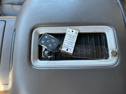 Used 2020 GMC Yukon XL Denali w/ Denali Ultimate Package image 25