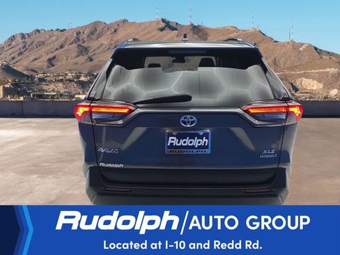Used 2021 Toyota RAV4 XLE w/ Convenience Package AWD/4WD image 4
