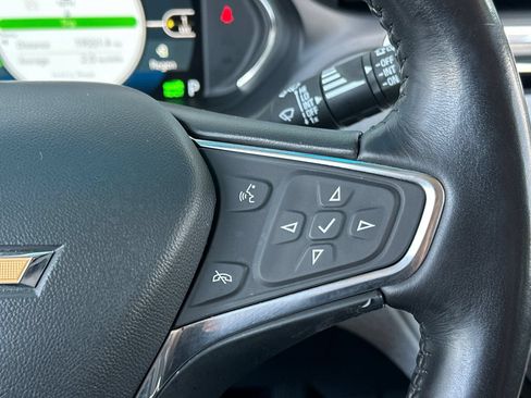 Used 2020 Chevrolet Bolt Premier w/ Infotainment Package FWD image 31